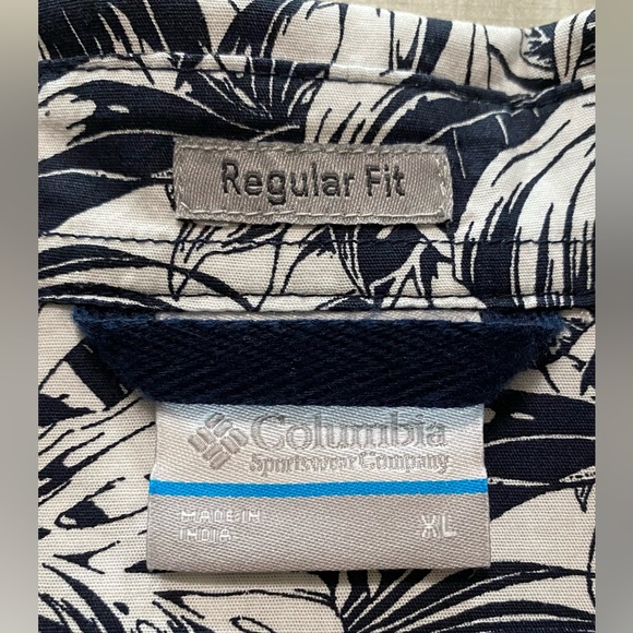 Columbia extra large men’s shirt washed, but never worn tropical material - Picture 5 of 6